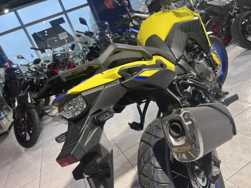 Suzuki V-Strom 800DE - foto 5