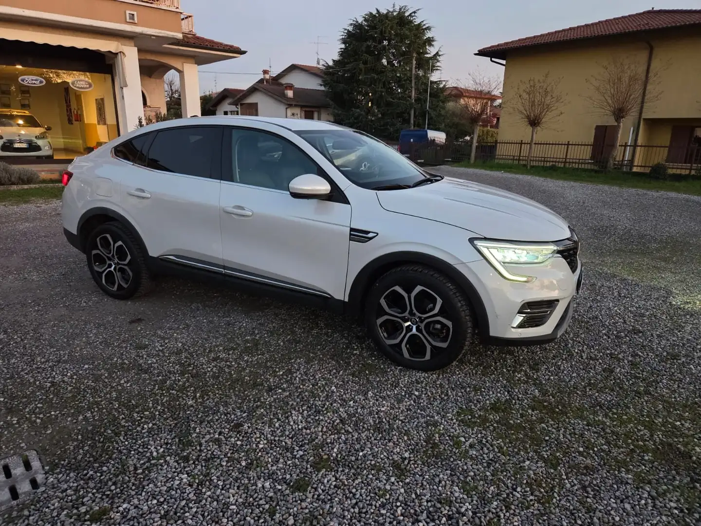 Renault Arkana Arkana 1.6 E-Tech full hybrid Intens 145cv Bianco - 1