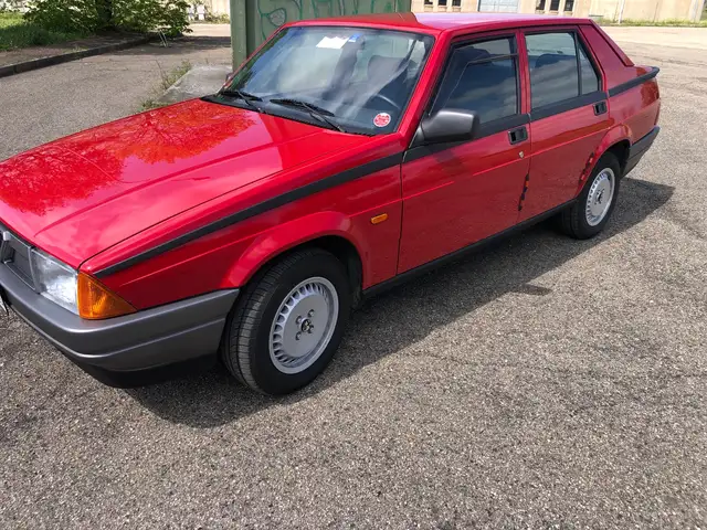 Alfa Romeo 75