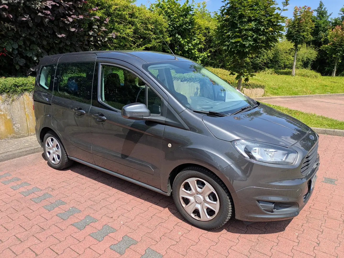 Ford Tourneo Courier 1.0 EcoBoost Ambiente - 2