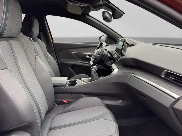Peugeot 5008 view 9