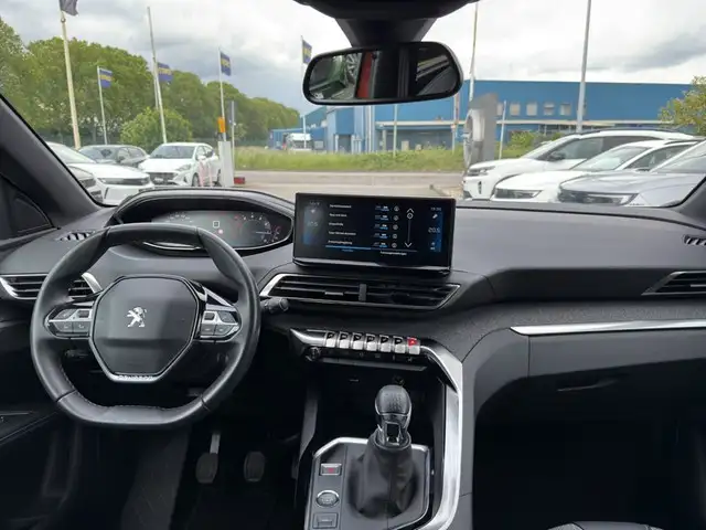Peugeot 5008 view 10