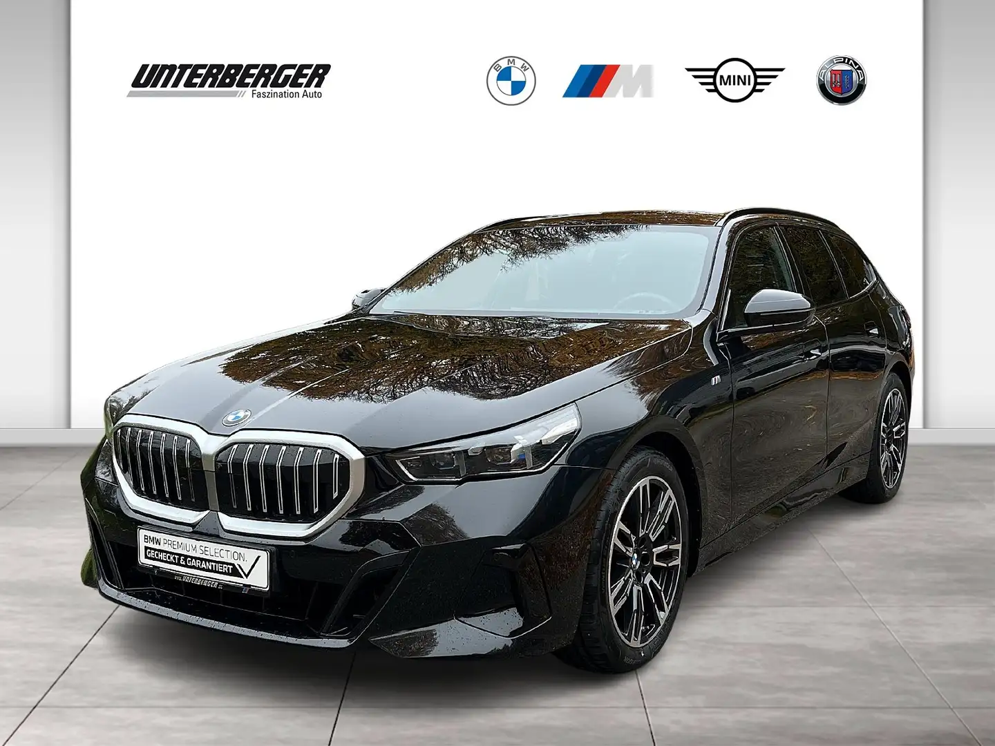 BMW 520 d xDrive Touring M Sportpaket DAB LED AHK Schwarz - 1