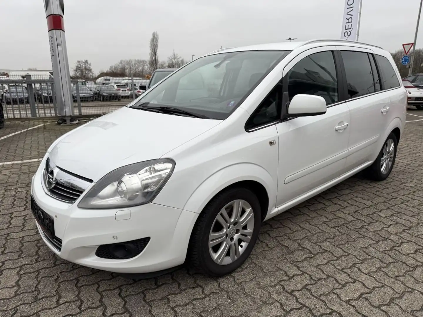 Opel Zafira 1.7 CDTI ecoFLEX Family bijela - 1