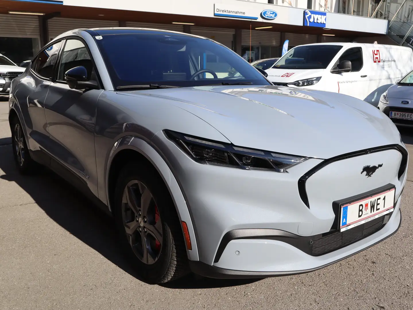Ford Mustang Mach-E Premium Grau - 1