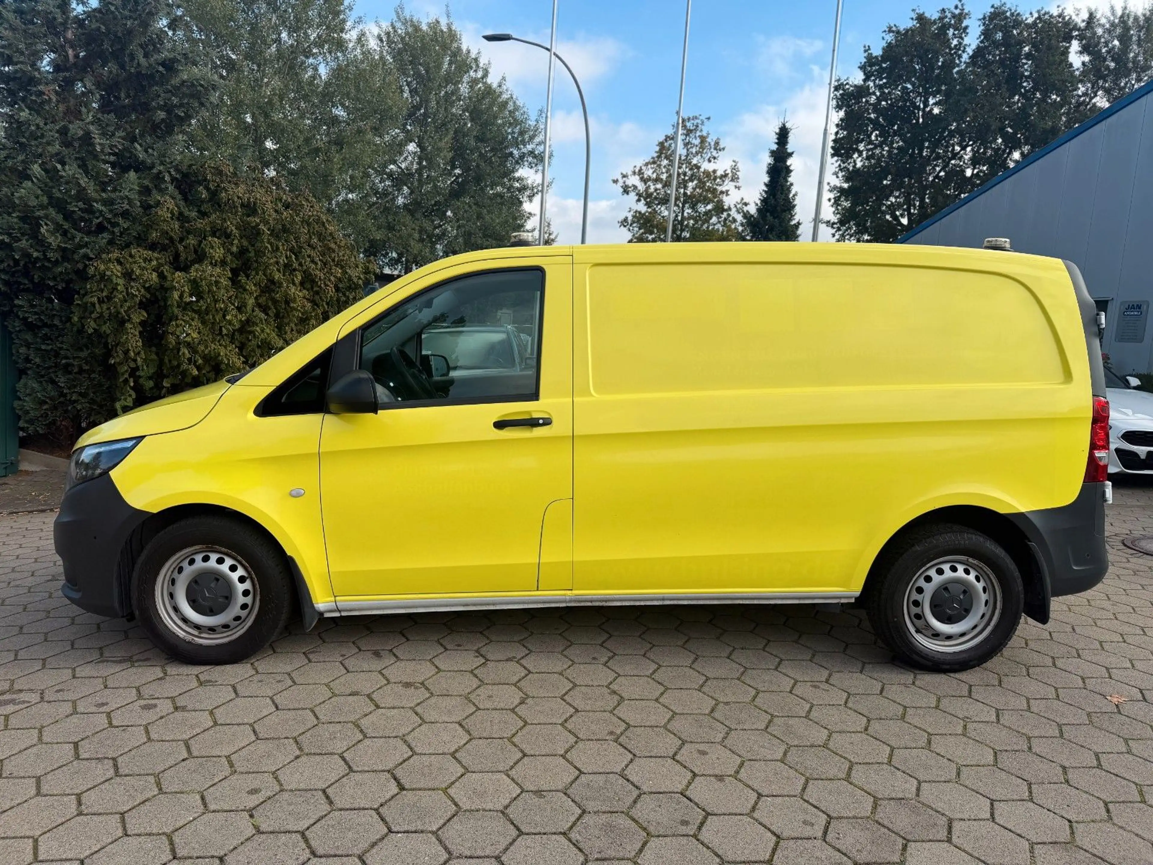 Mercedes-Benz Vito 114 CDI Kasten FWD kompakt 1.Hand S-Heft — photo 2