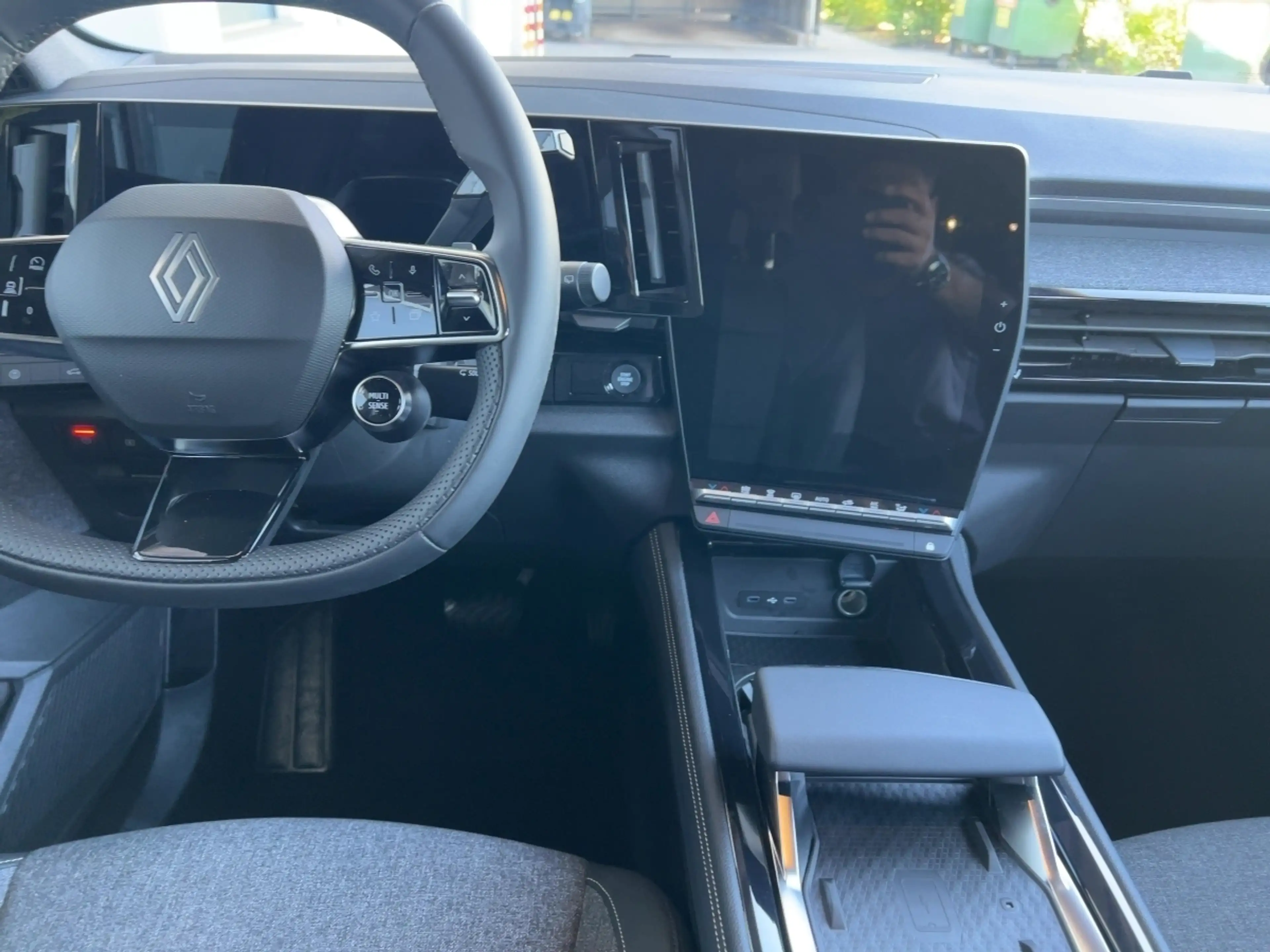 Renault Espace 6 Techno Full Hybrid E-Tech 200 7- Sitzer — photo 12