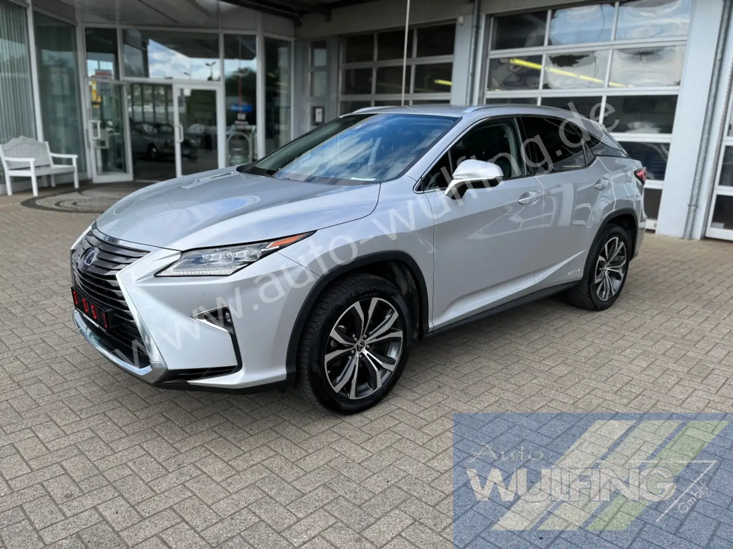 Lexus h Autom E-CVT Leder Navi ACC Kamera 1.Hd. Срібний - 1