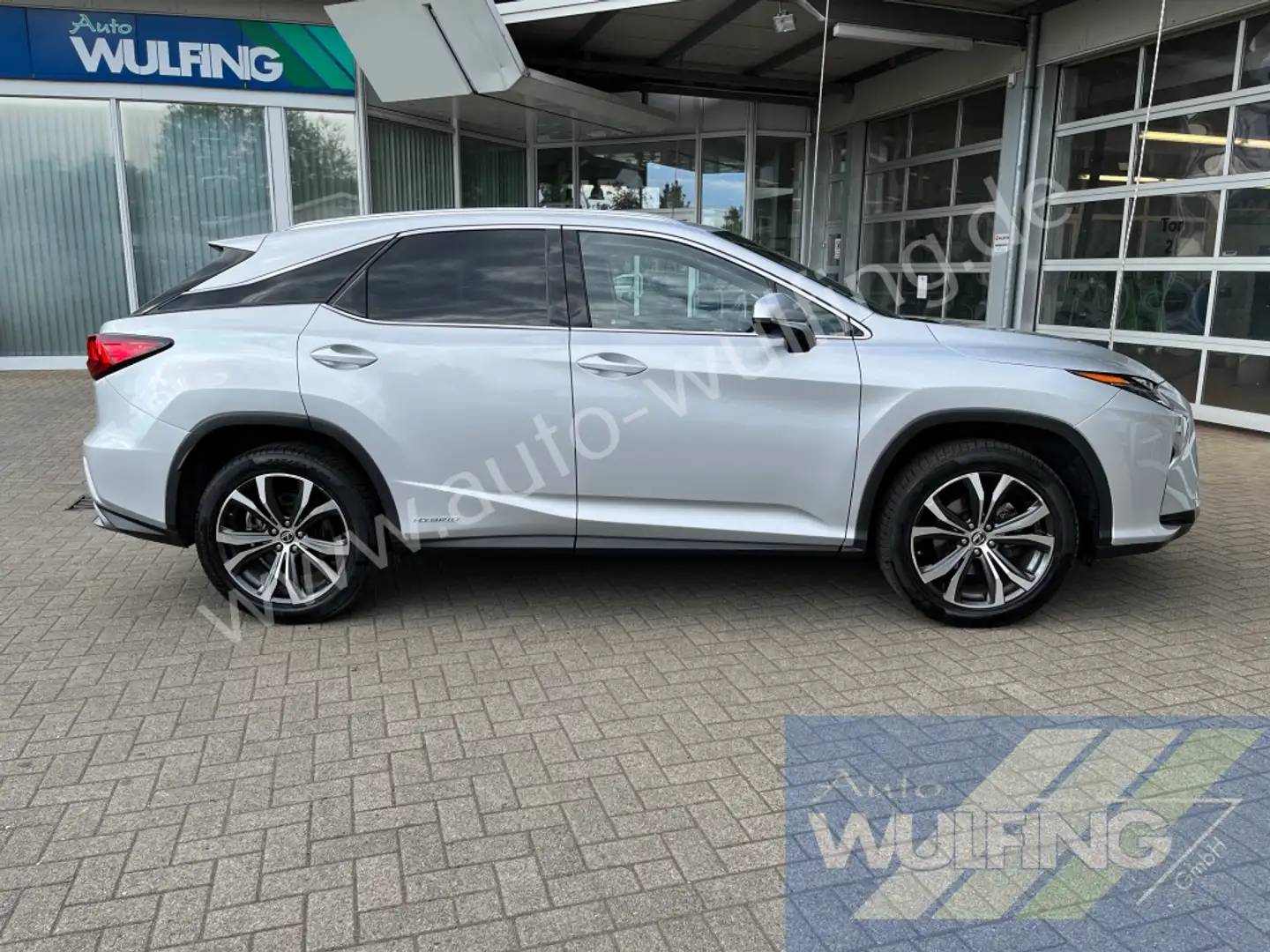Lexus h Autom E-CVT Leder Navi ACC Kamera 1.Hd. Срібний - 2