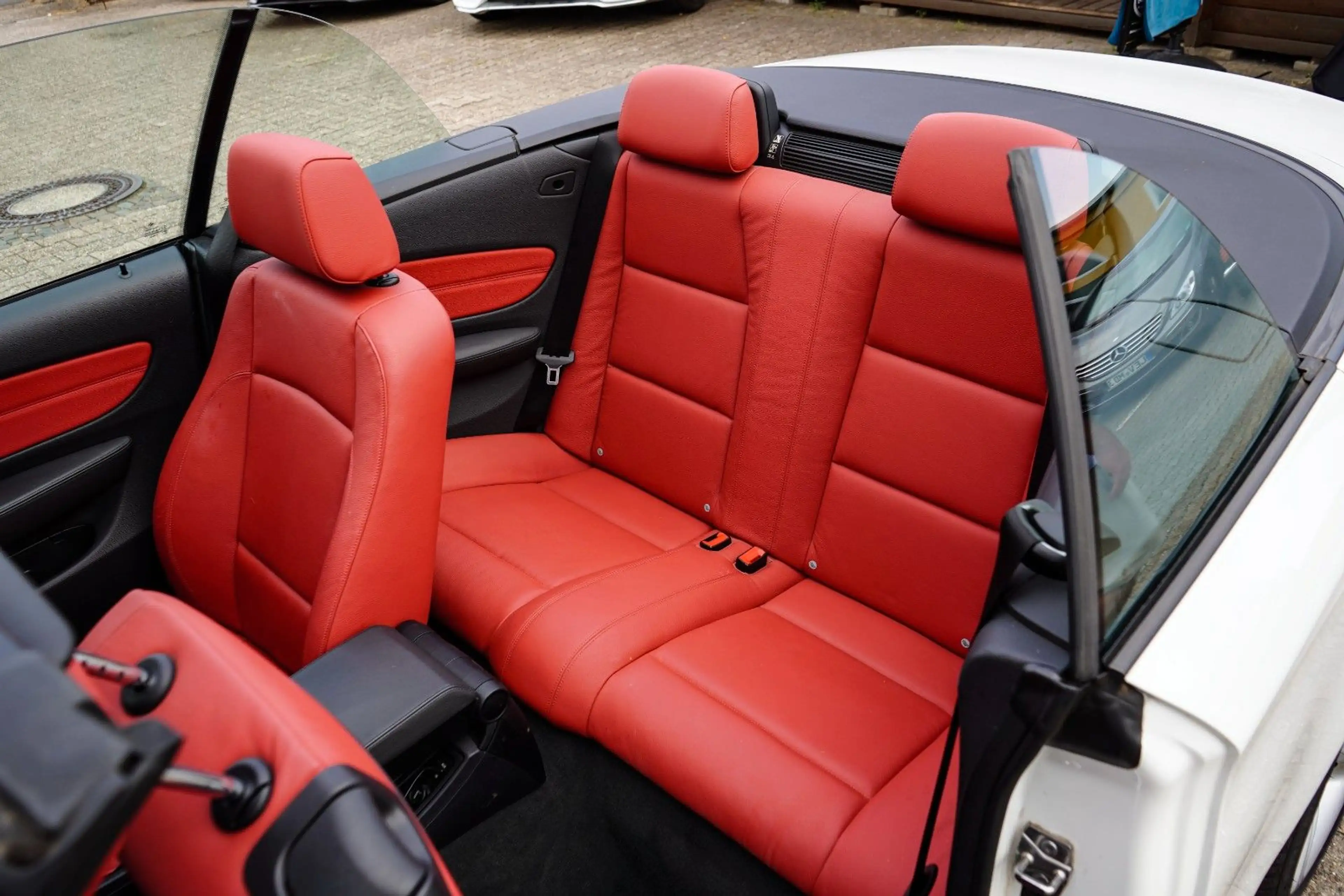 BMW 118 i Cabrio / NUR 62100 KM — photo 14