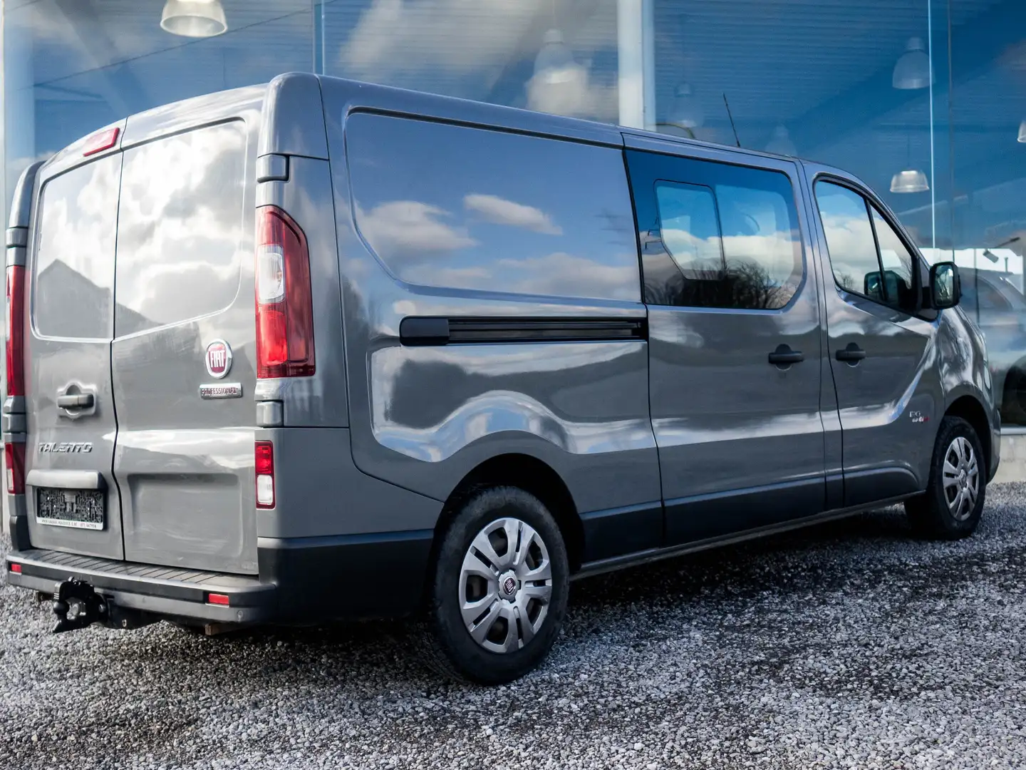 Fiat Talento Double cabine Gris - 2