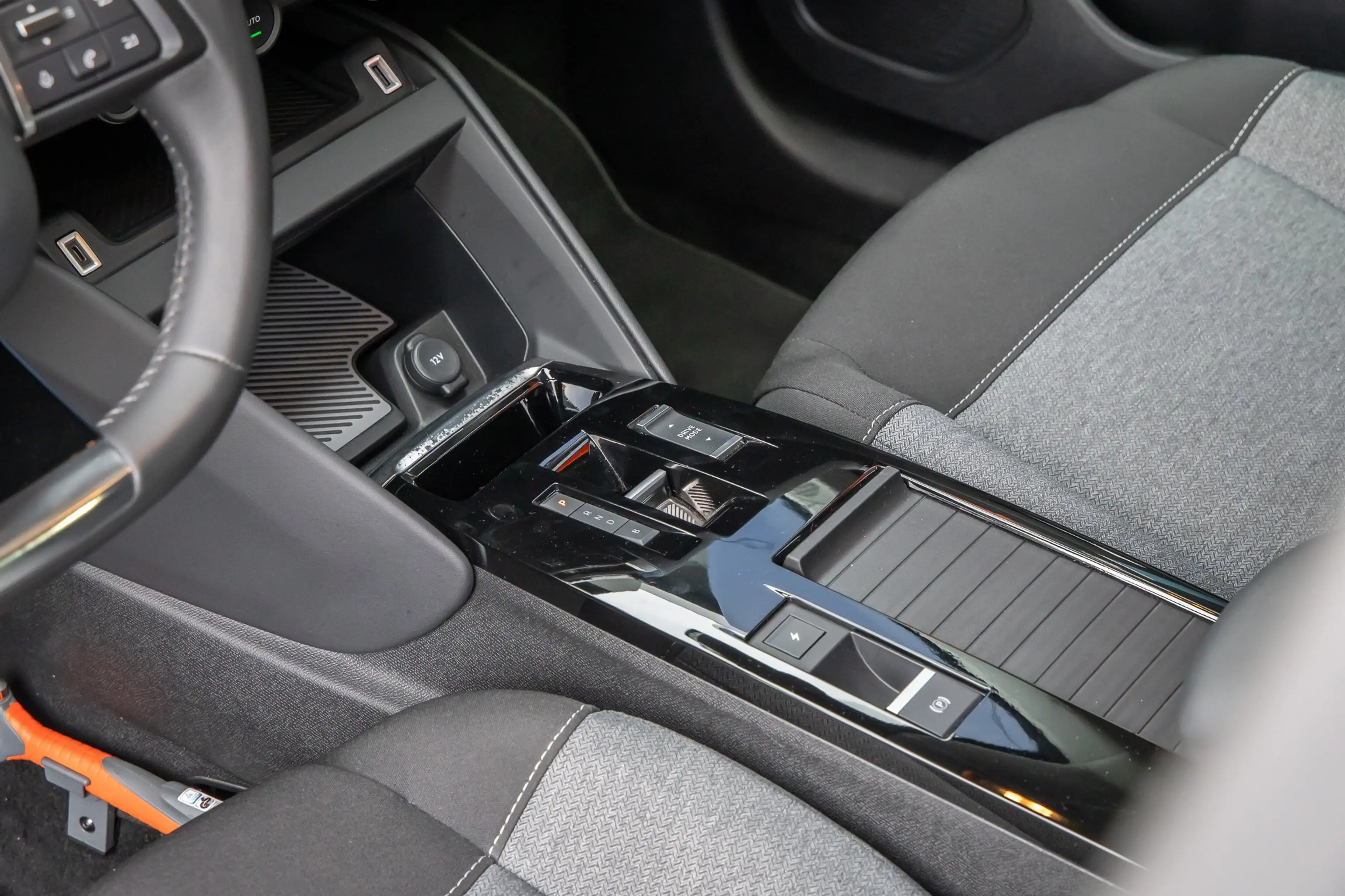 Citroen E-C4 Electric Feel 50 kWh | Apple Carplay/Android Auto | Cruise — photo 47