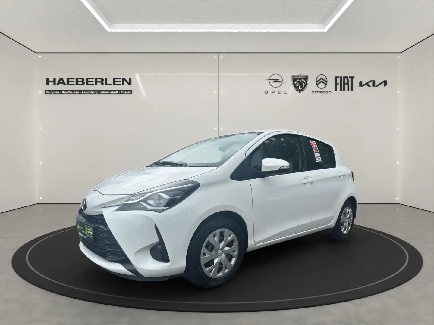 Toyota Yaris 1.5 Comfort +FLA SpurH KAM Fernlichass. Bianco - 2