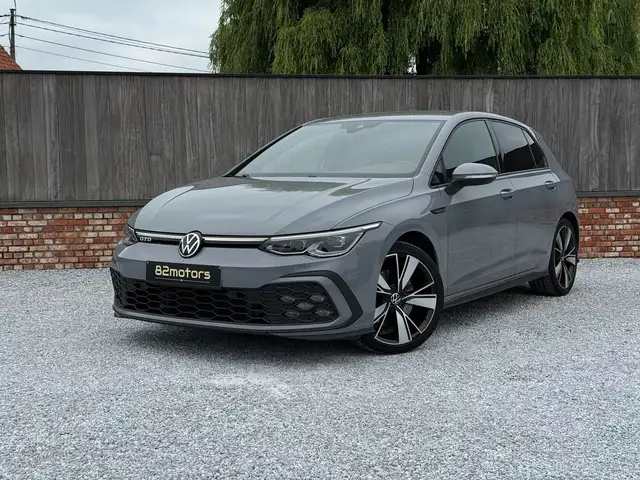 Volkswagen Golf GTD 2.0tdi/camera/carplay/IQlight/acc/200pk/sportzetel