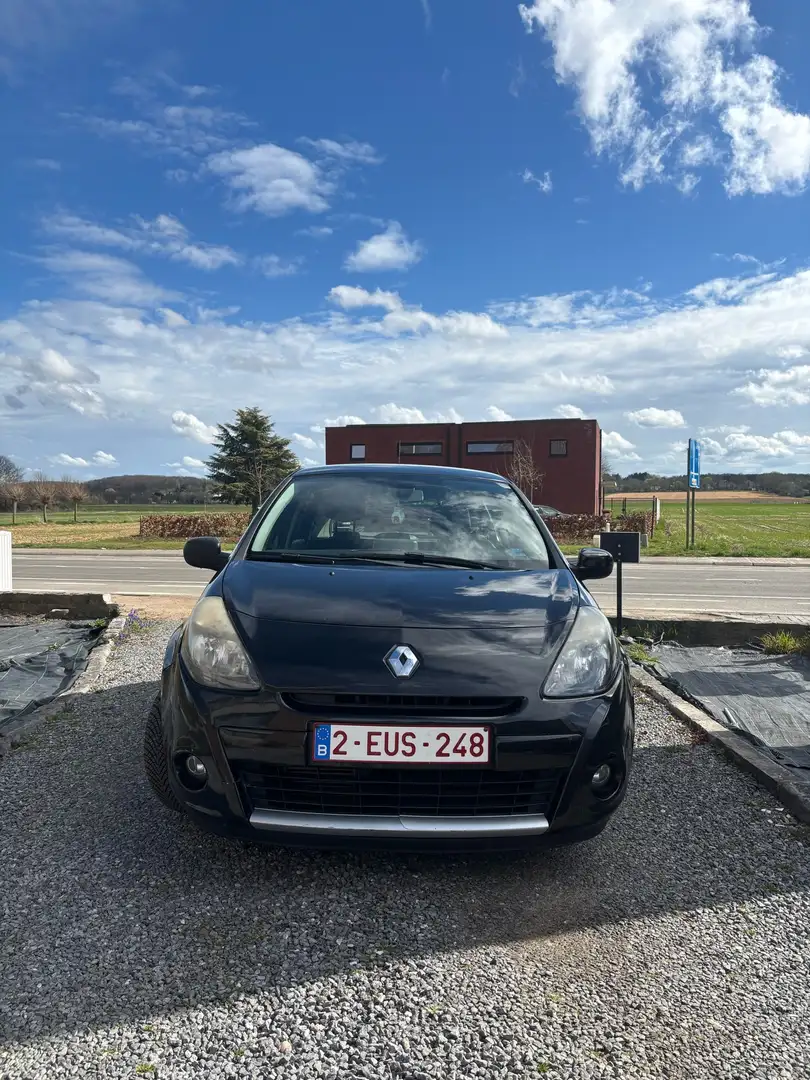 Renault Clio Zwart - 1