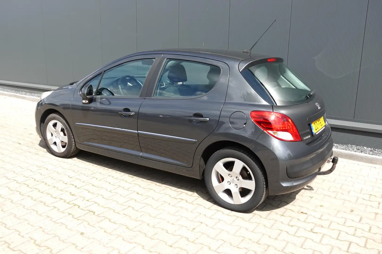 Peugeot 207 1.6 VTi XS Grijs - 2