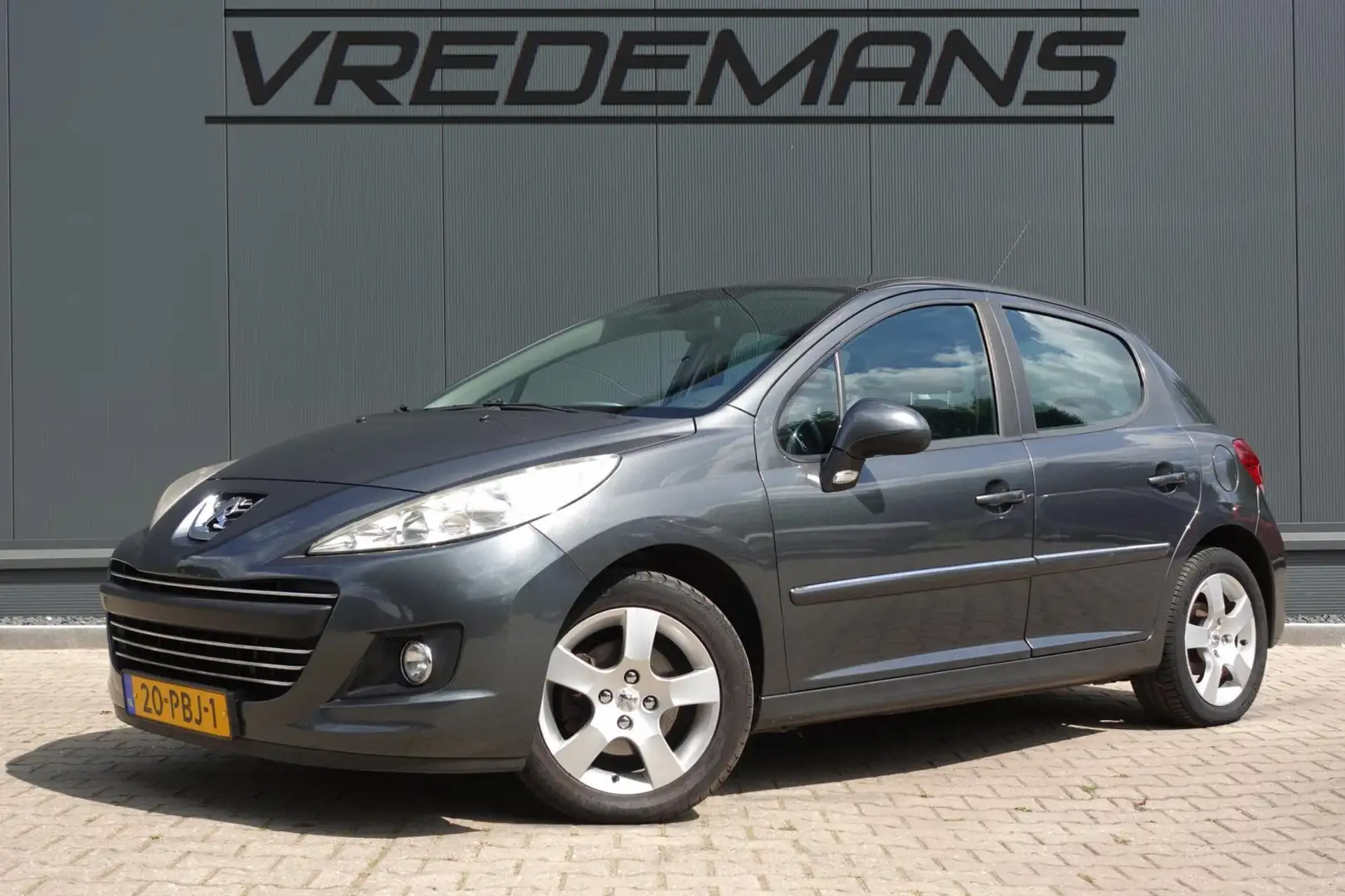 Peugeot 207 1.6 VTi XS Grijs - 1