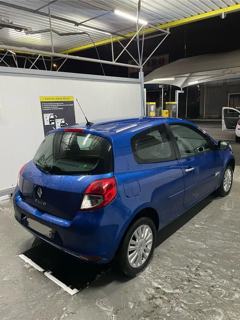 Renault Clio III 1.2 16V 75 - 2