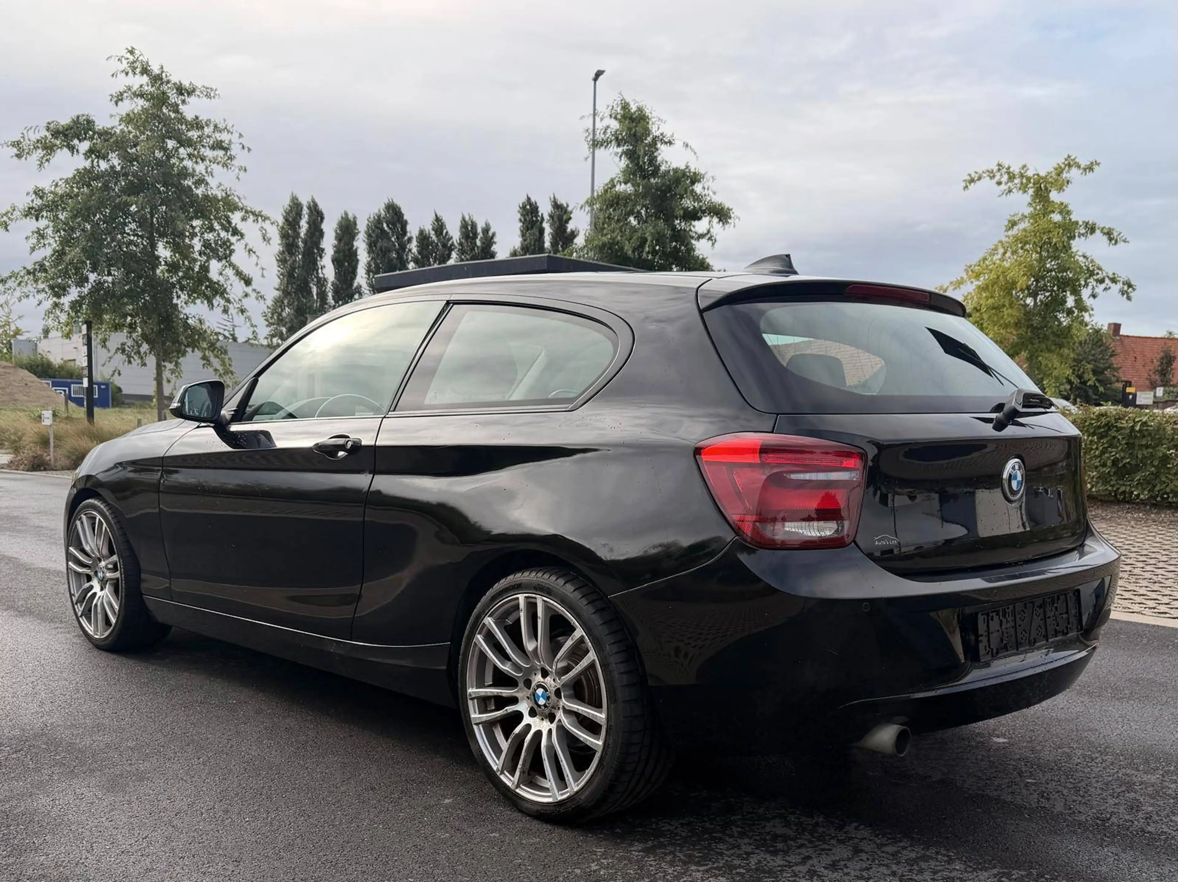 BMW 114 114i M Sport Edition — photo 3