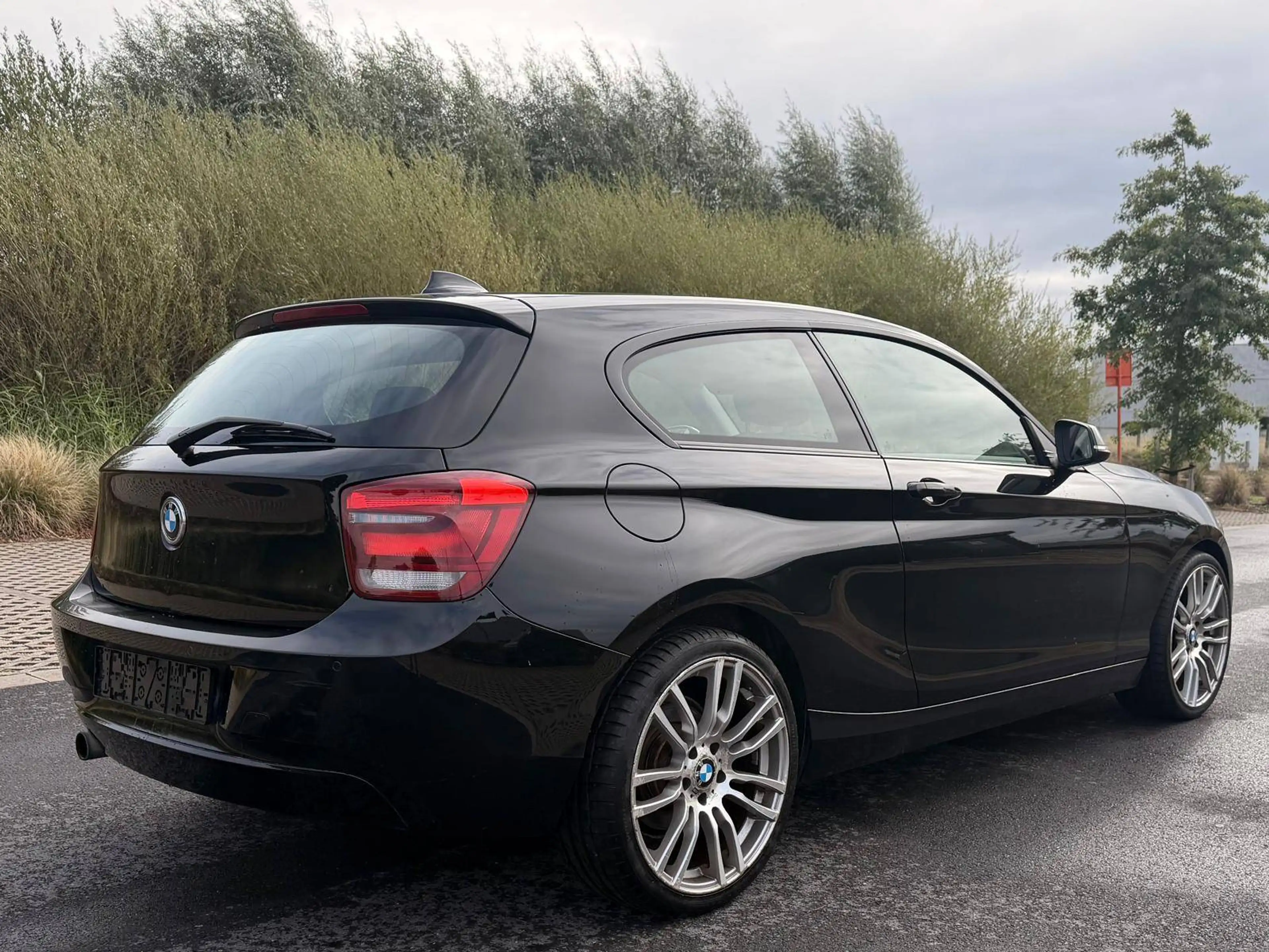 BMW 114 114i M Sport Edition — photo 4