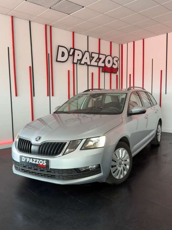 Skoda Octavia Combi 1.6TDI CR Style - foto 1