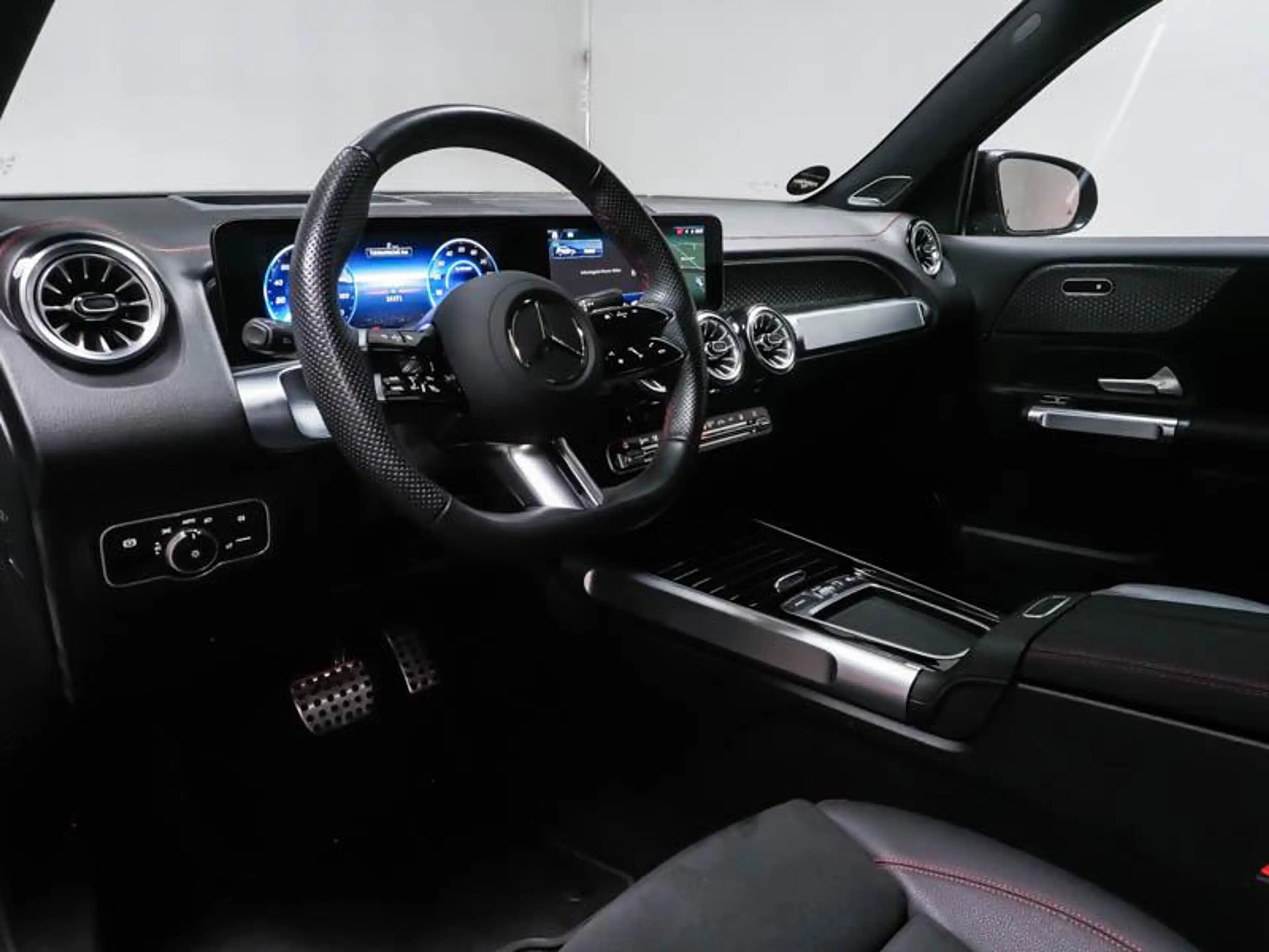 Mercedes-Benz EQB 250 250+ AMG 7p. 71 kWh — photo 5