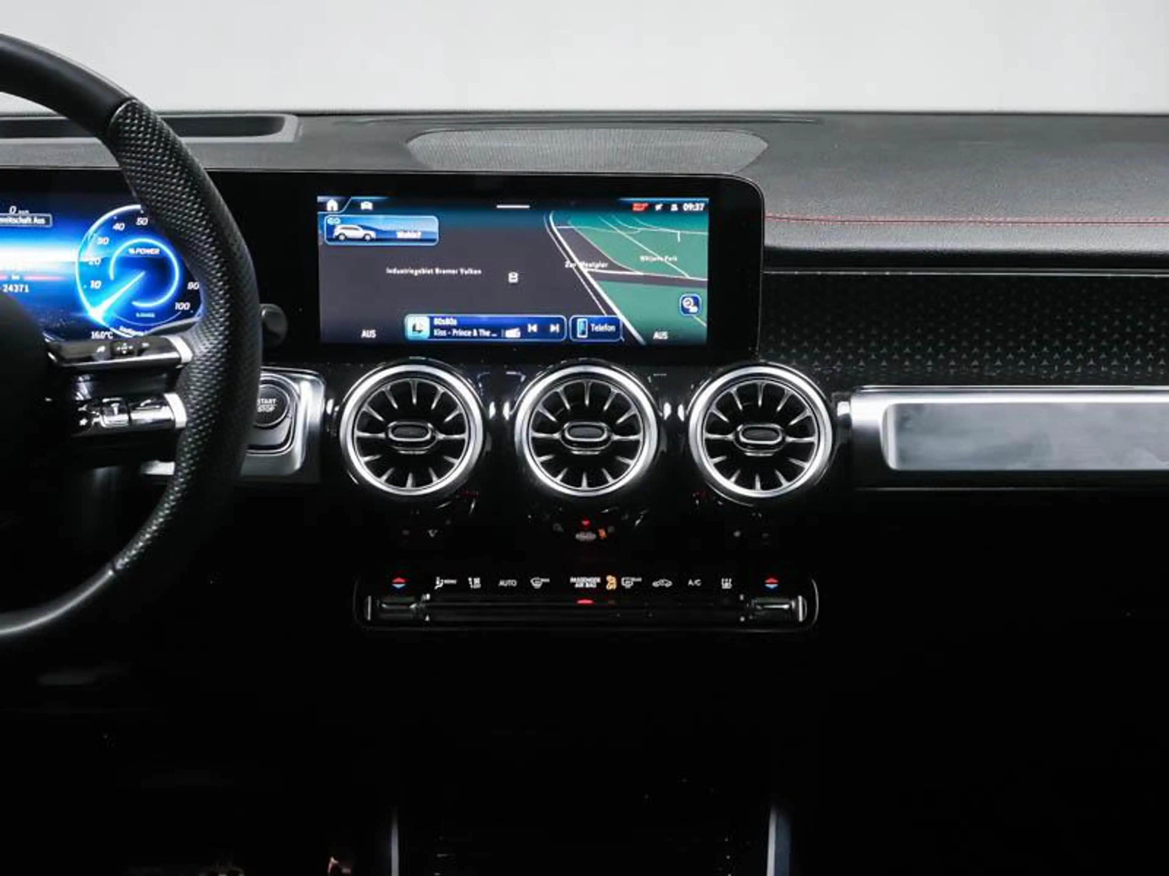 Mercedes-Benz EQB 250 250+ AMG 7p. 71 kWh — photo 6