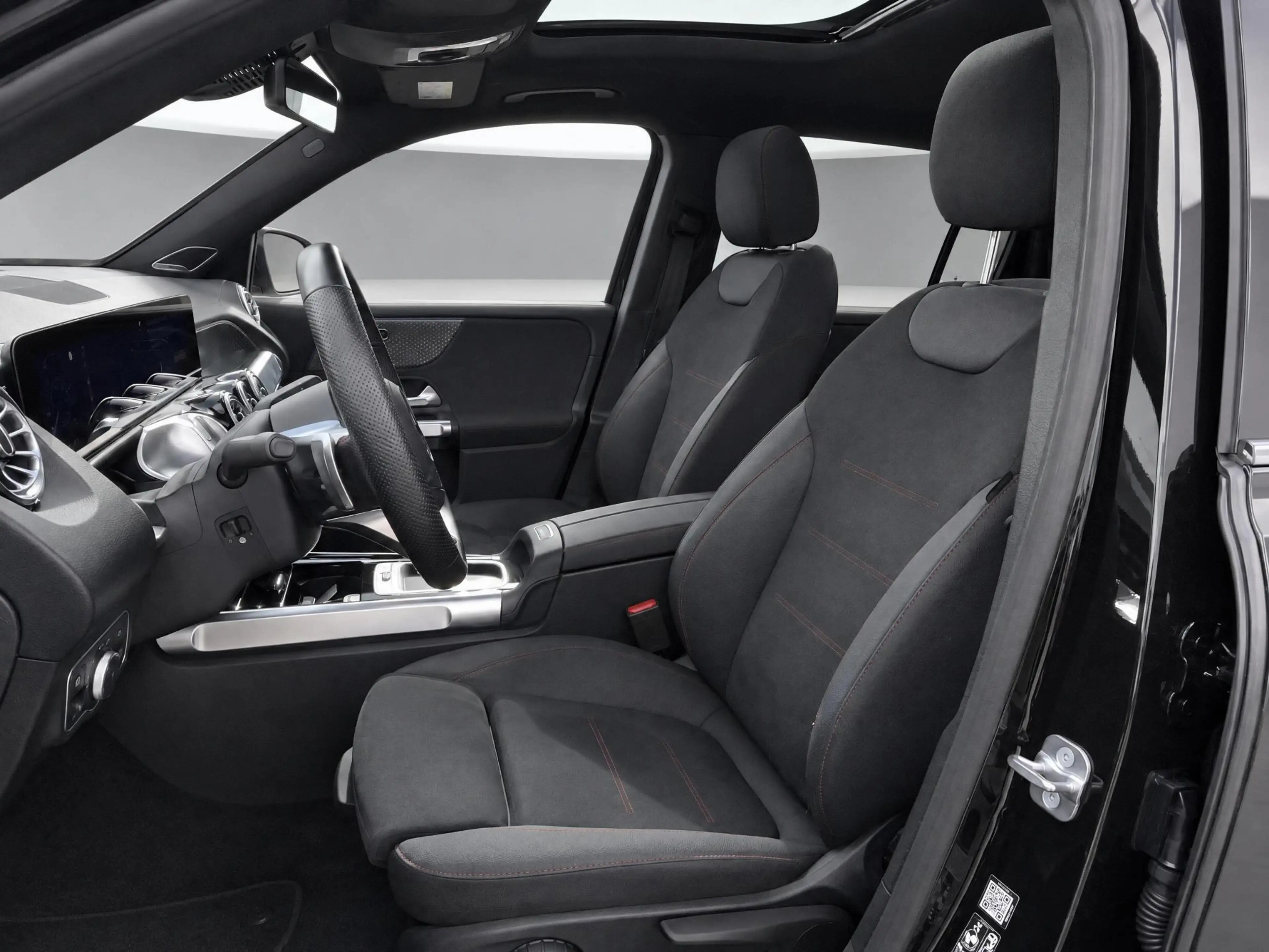 Mercedes-Benz EQB 250 250+ AMG 7p. 71 kWh — photo 7