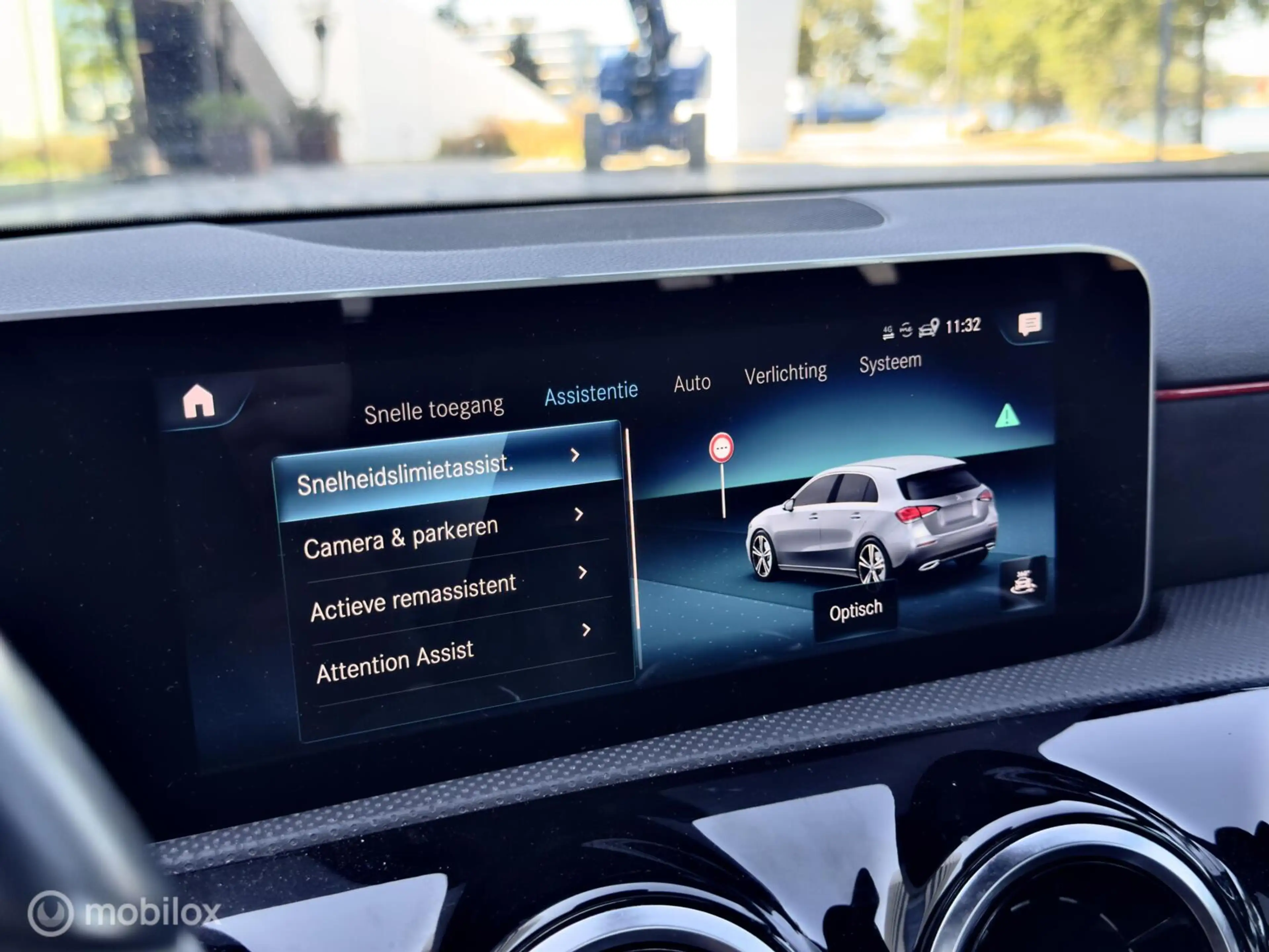 Mercedes-Benz A 200 AMG Line |Pano |Led |Stoelverwarming — photo 23