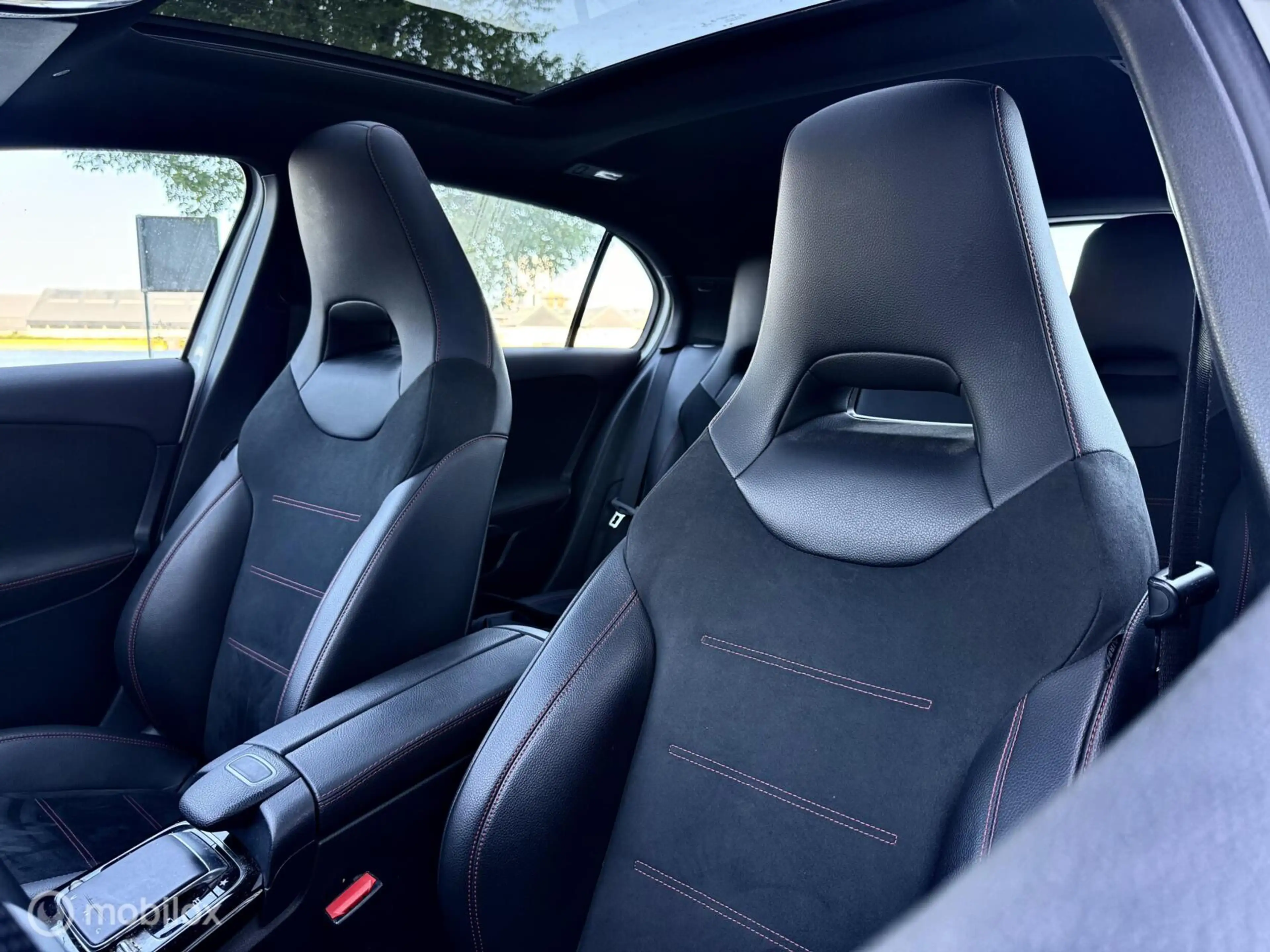 Mercedes-Benz A 200 AMG Line |Pano |Led |Stoelverwarming — photo 12
