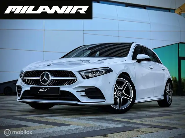 Mercedes-Benz A 200 AMG Line |Pano |Led |Stoelverwarming