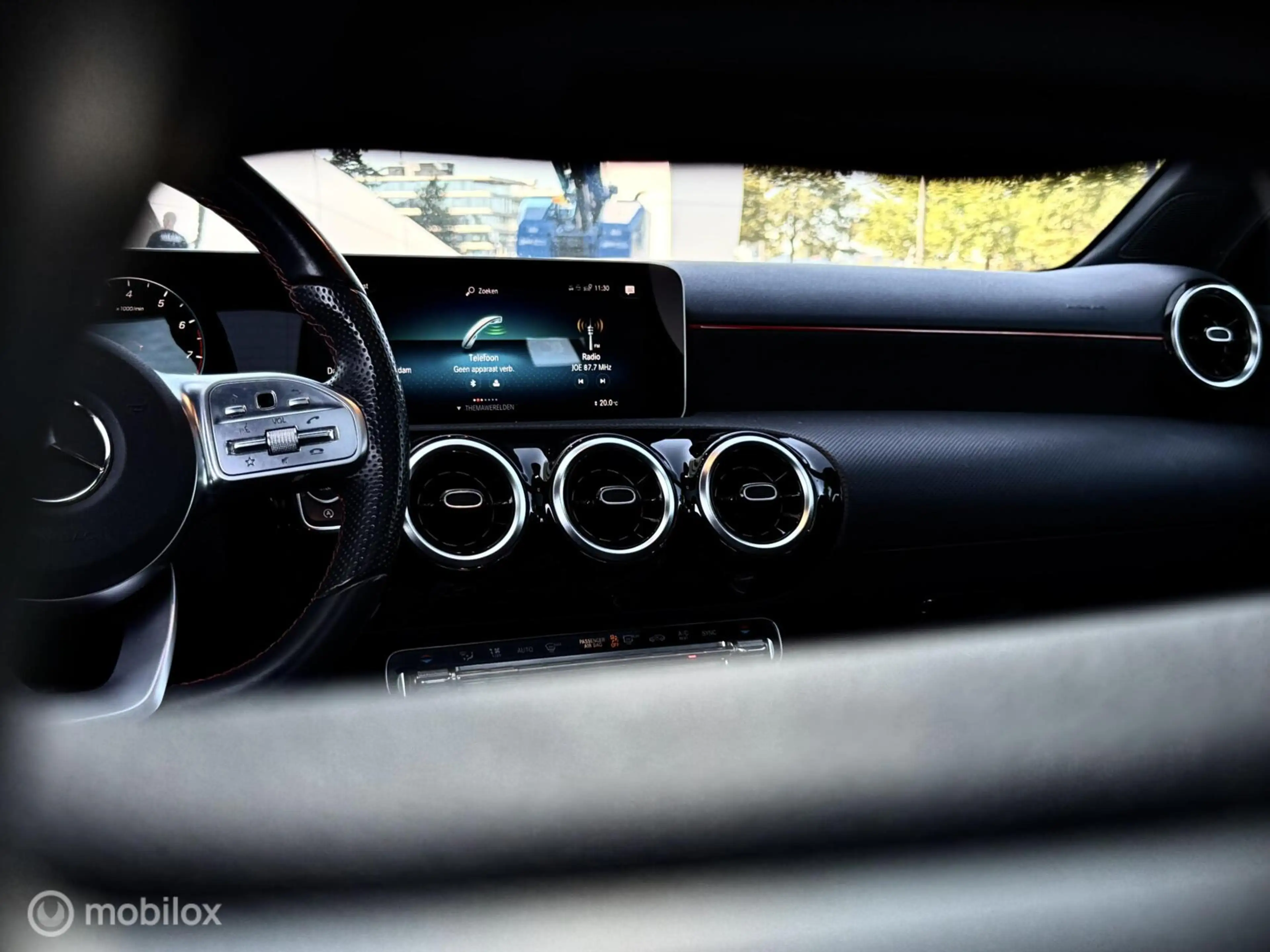 Mercedes-Benz A 200 AMG Line |Pano |Led |Stoelverwarming — photo 17