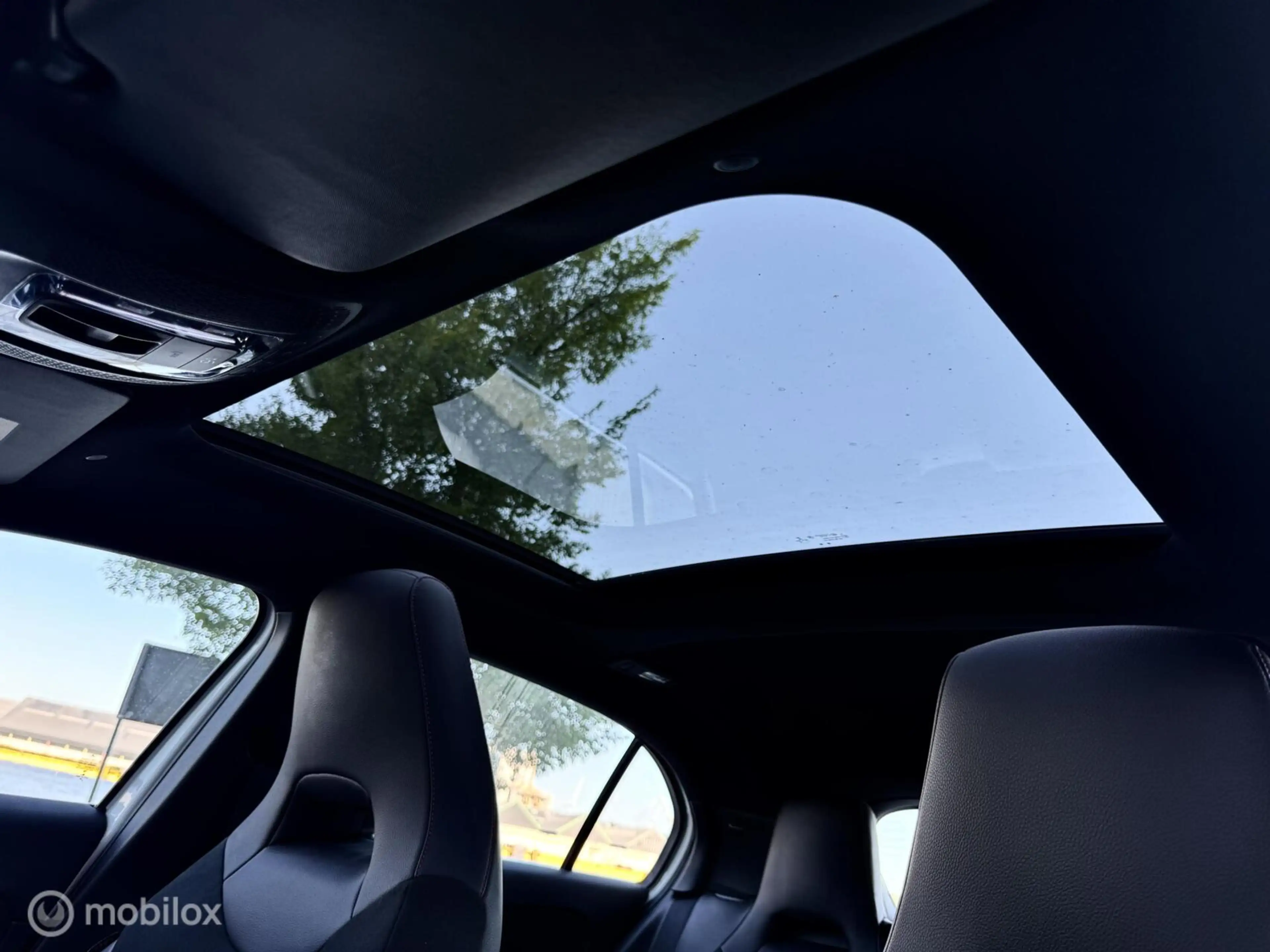 Mercedes-Benz A 200 AMG Line |Pano |Led |Stoelverwarming — photo 15