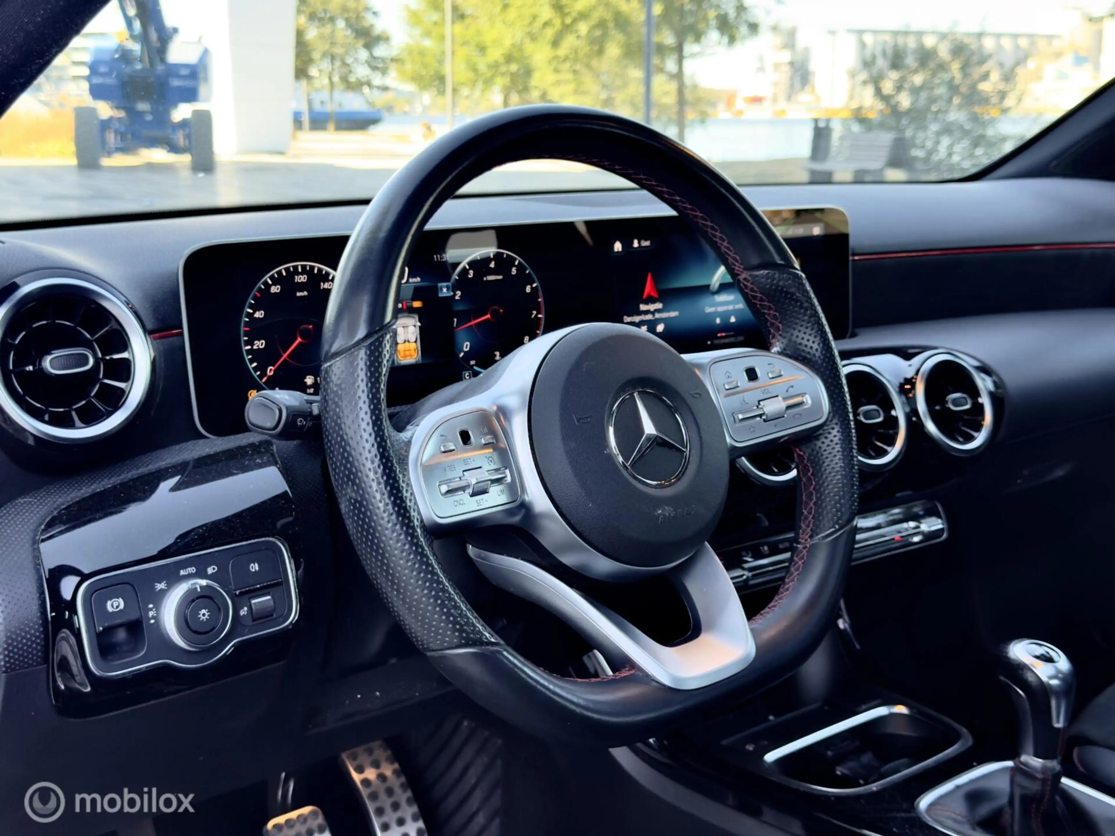 Mercedes-Benz A 200 AMG Line |Pano |Led |Stoelverwarming — photo 3