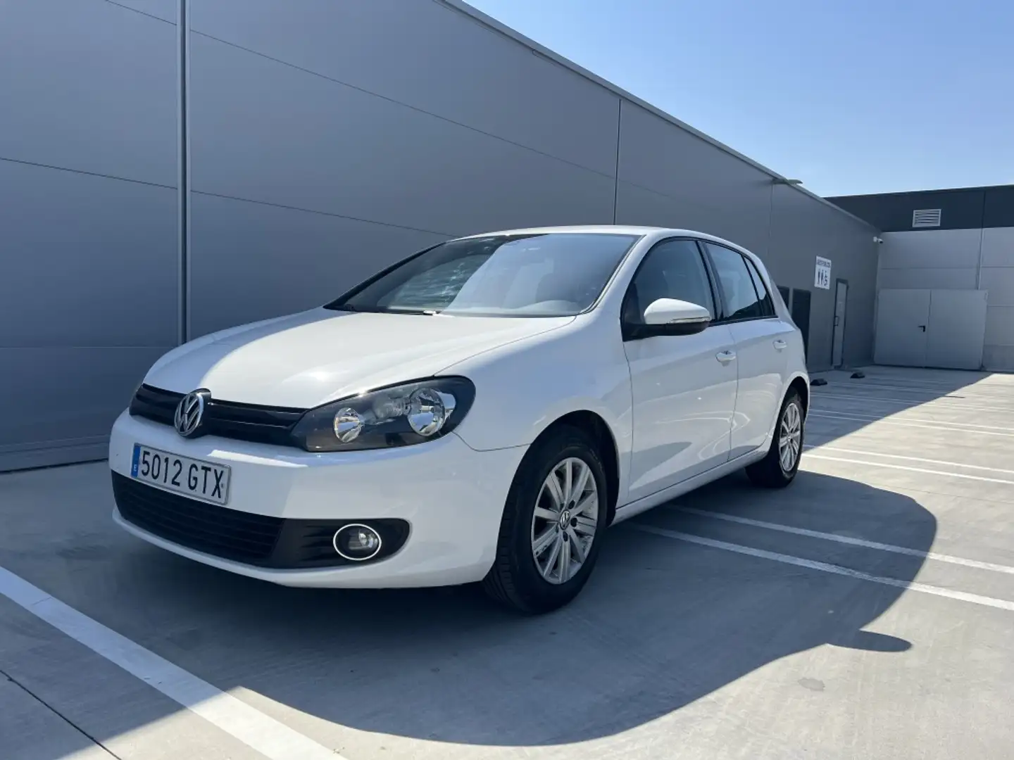 Volkswagen Golf 1.6TDI CR Advance BMT DSG 105 Blanco - 1