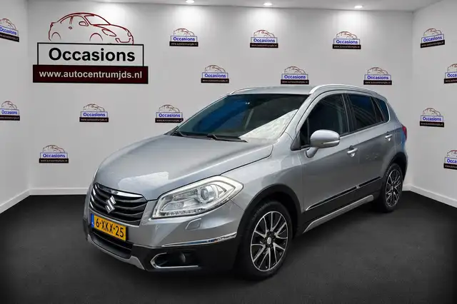 Suzuki SX4 S-Cross 1.6 High Executive AllGrip. Panodak , Carplay , St