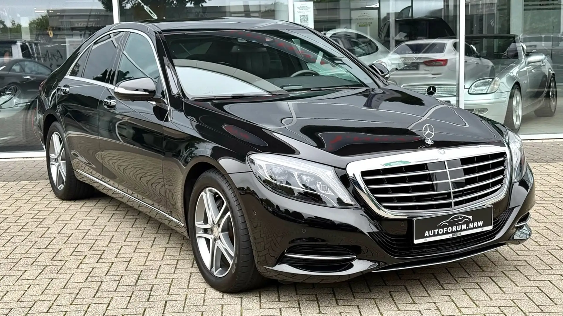 Mercedes-Benz S 400 V6 Hybrid - W222 - 1. Hand - 16.770 km - 360° Schwarz - 1