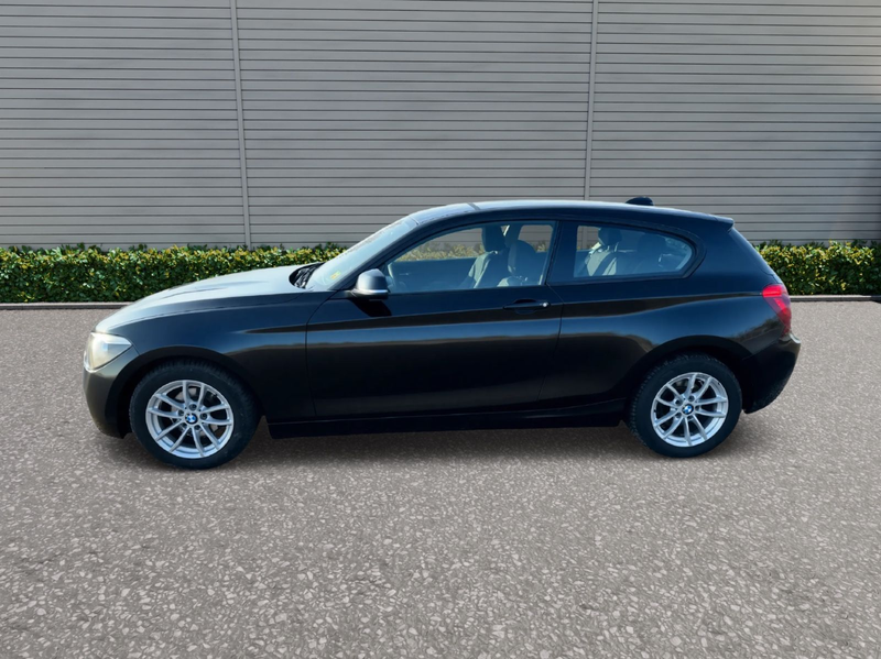 BMW 116 i Sport Line — photo 7