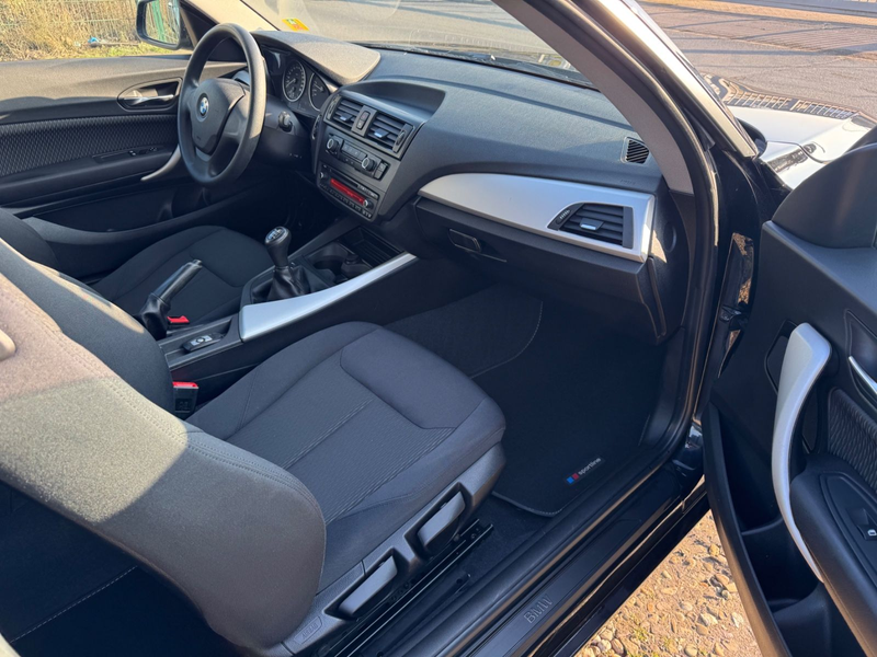 BMW 116 i Sport Line — photo 14