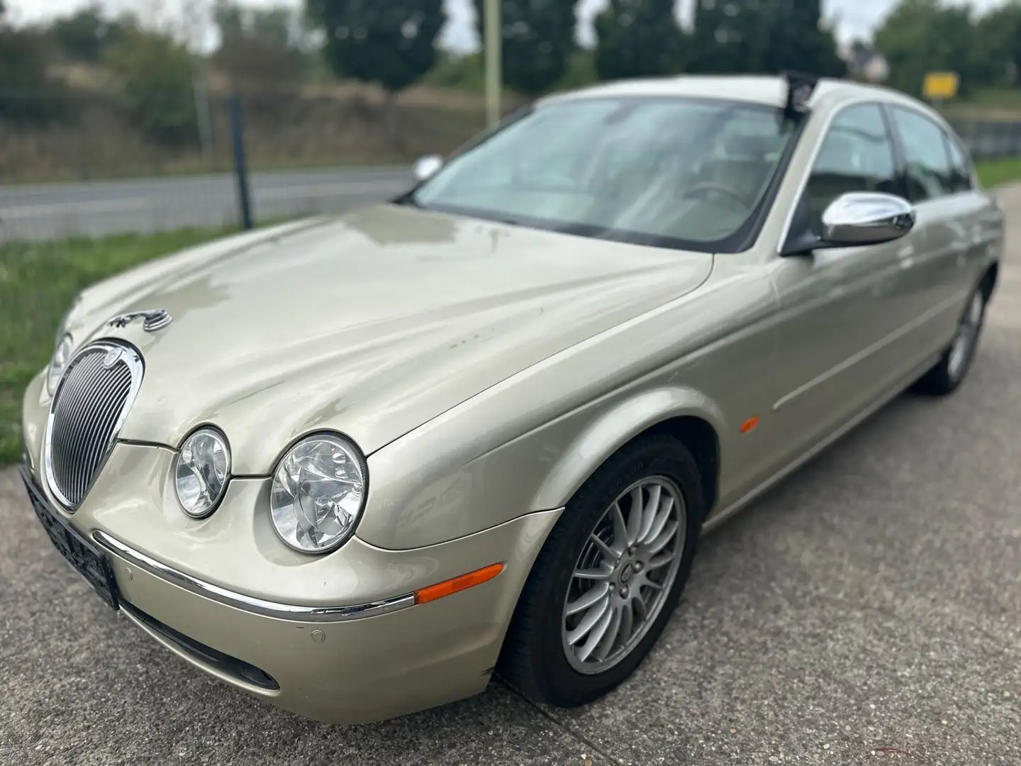 Jaguar S-Type 2.7 D V6 Executive*NAVI*SHZ*ELEKTR. SITZE* Beige - 1