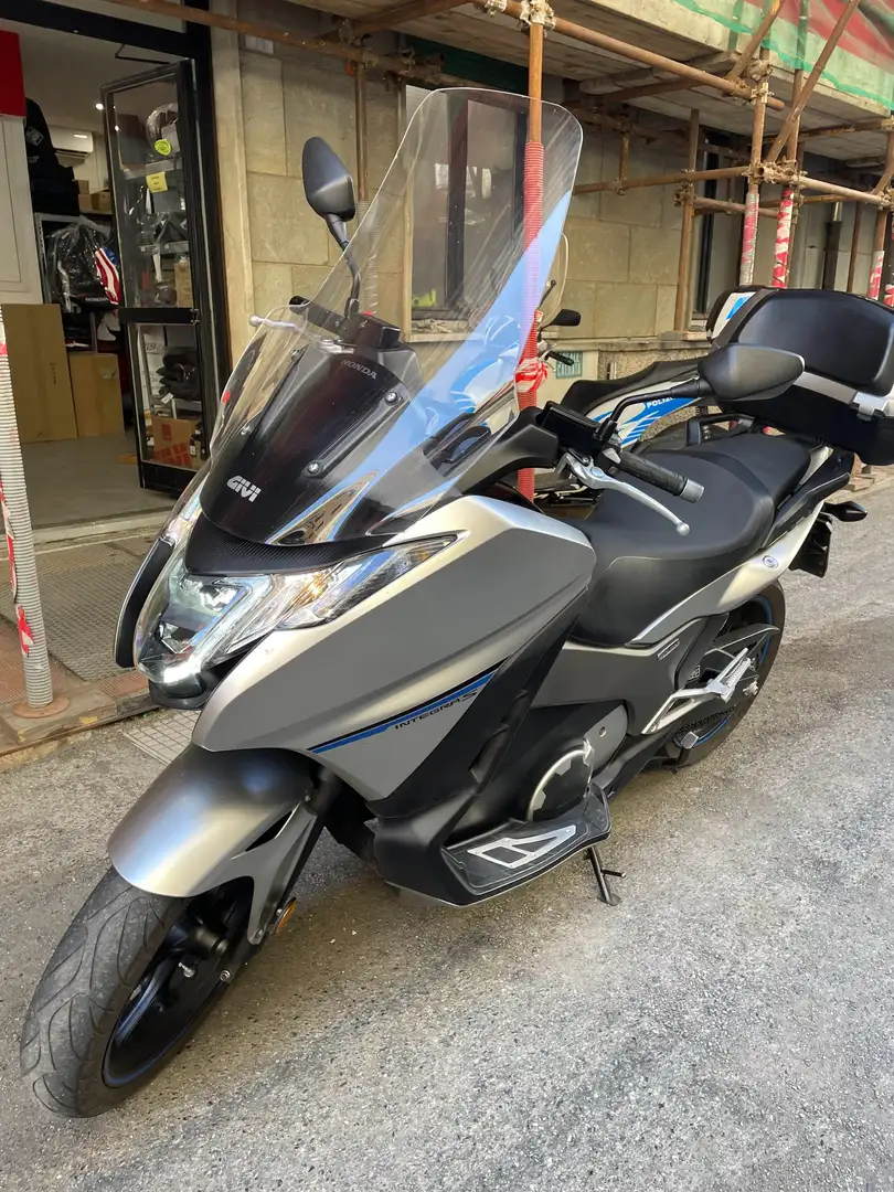 Honda Integra sport Gris - 2