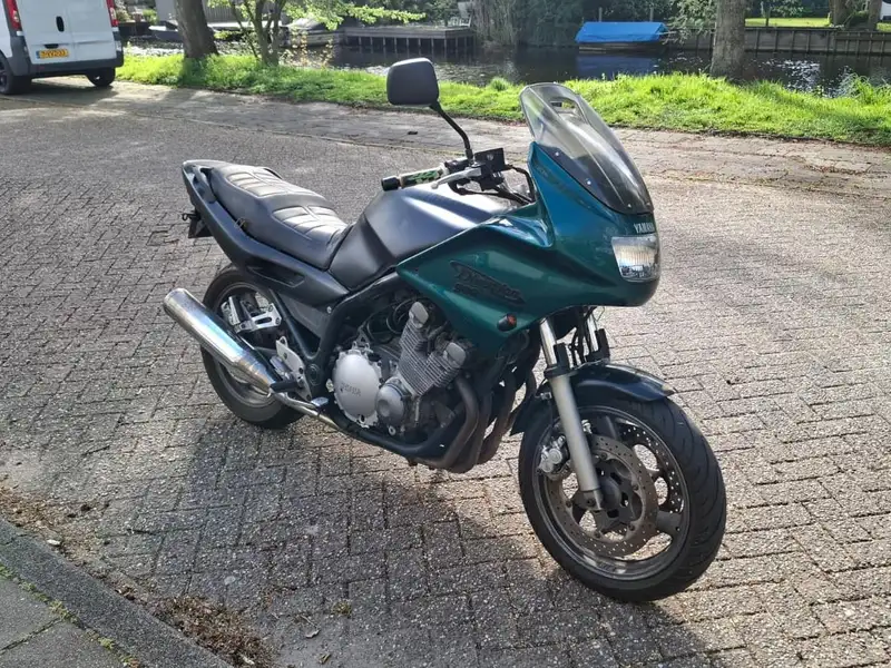 Yamaha XJ 900 - foto 2