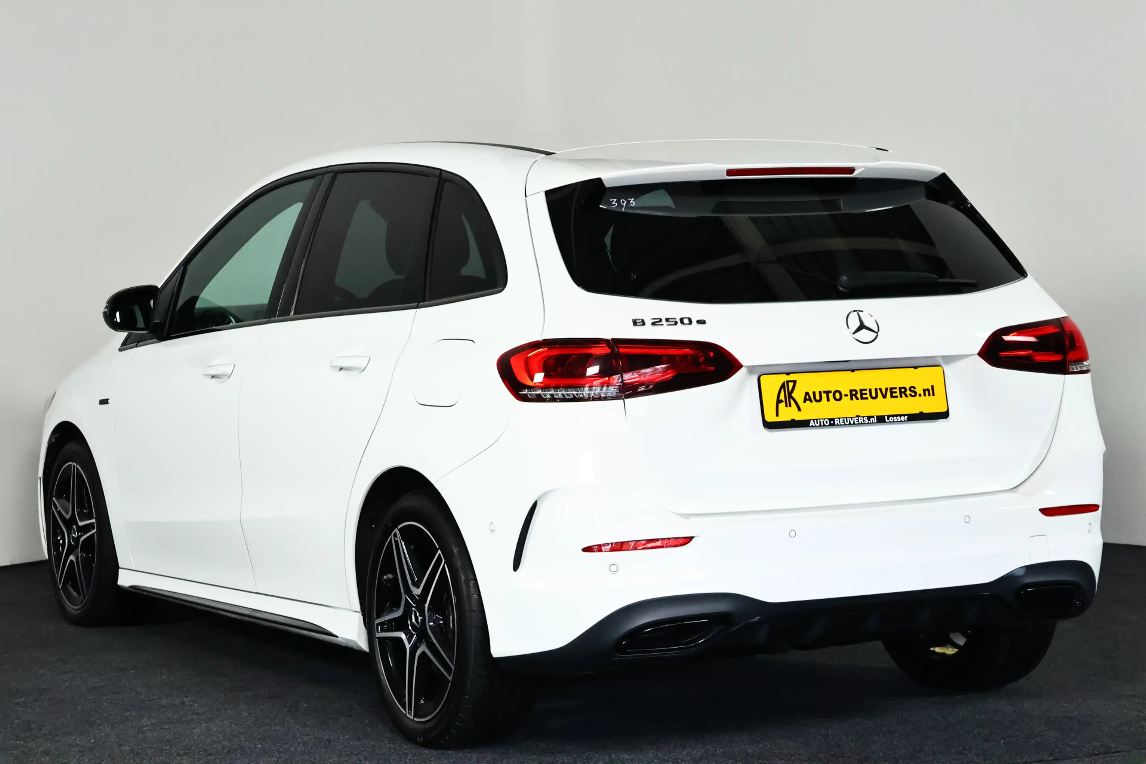 Mercedes-Benz B 250 e AMG Line / LED / Burmester / Navi — photo 5