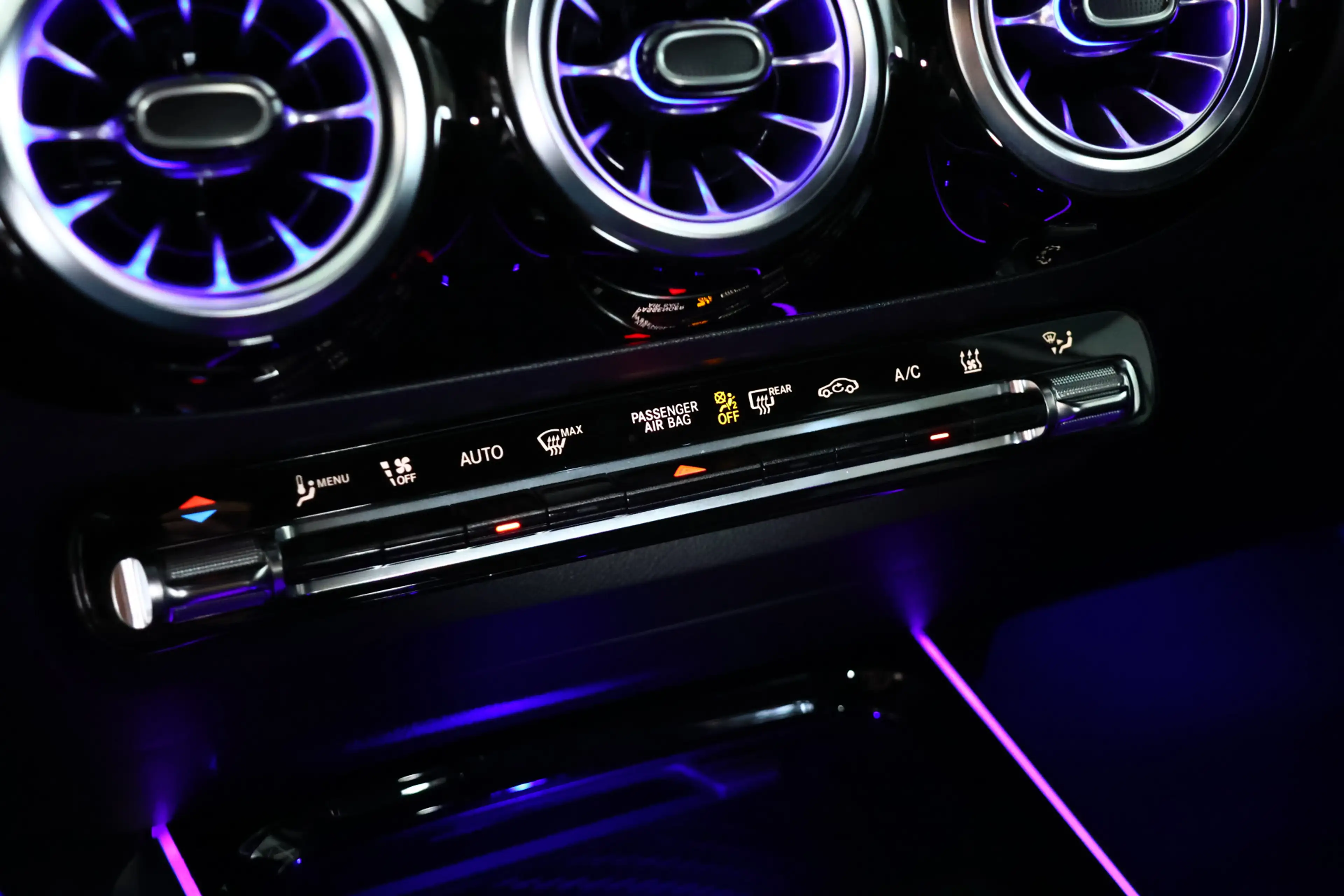 Mercedes-Benz B 250 e AMG Line / LED / Burmester / Navi — photo 16