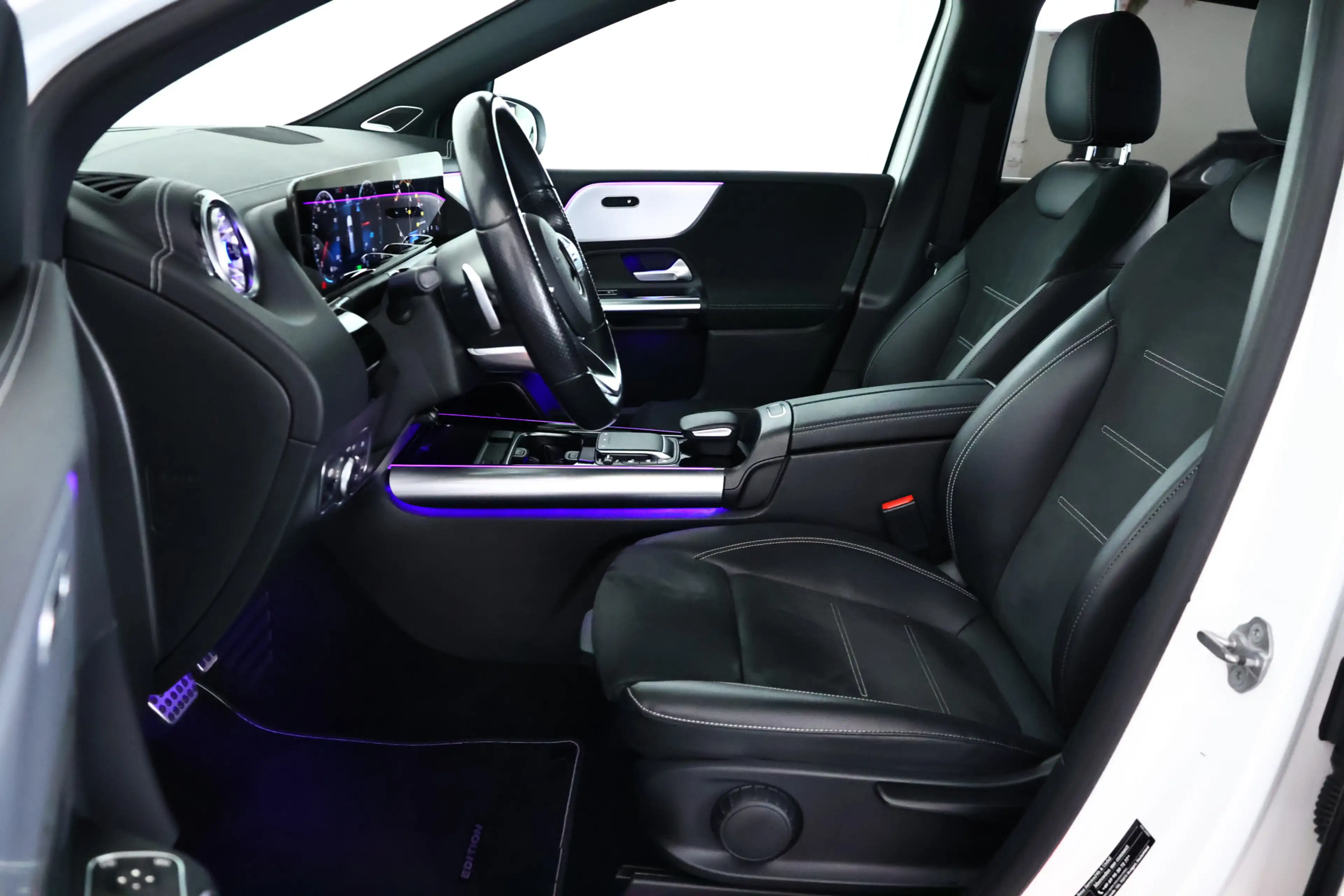 Mercedes-Benz B 250 e AMG Line / LED / Burmester / Navi — photo 10