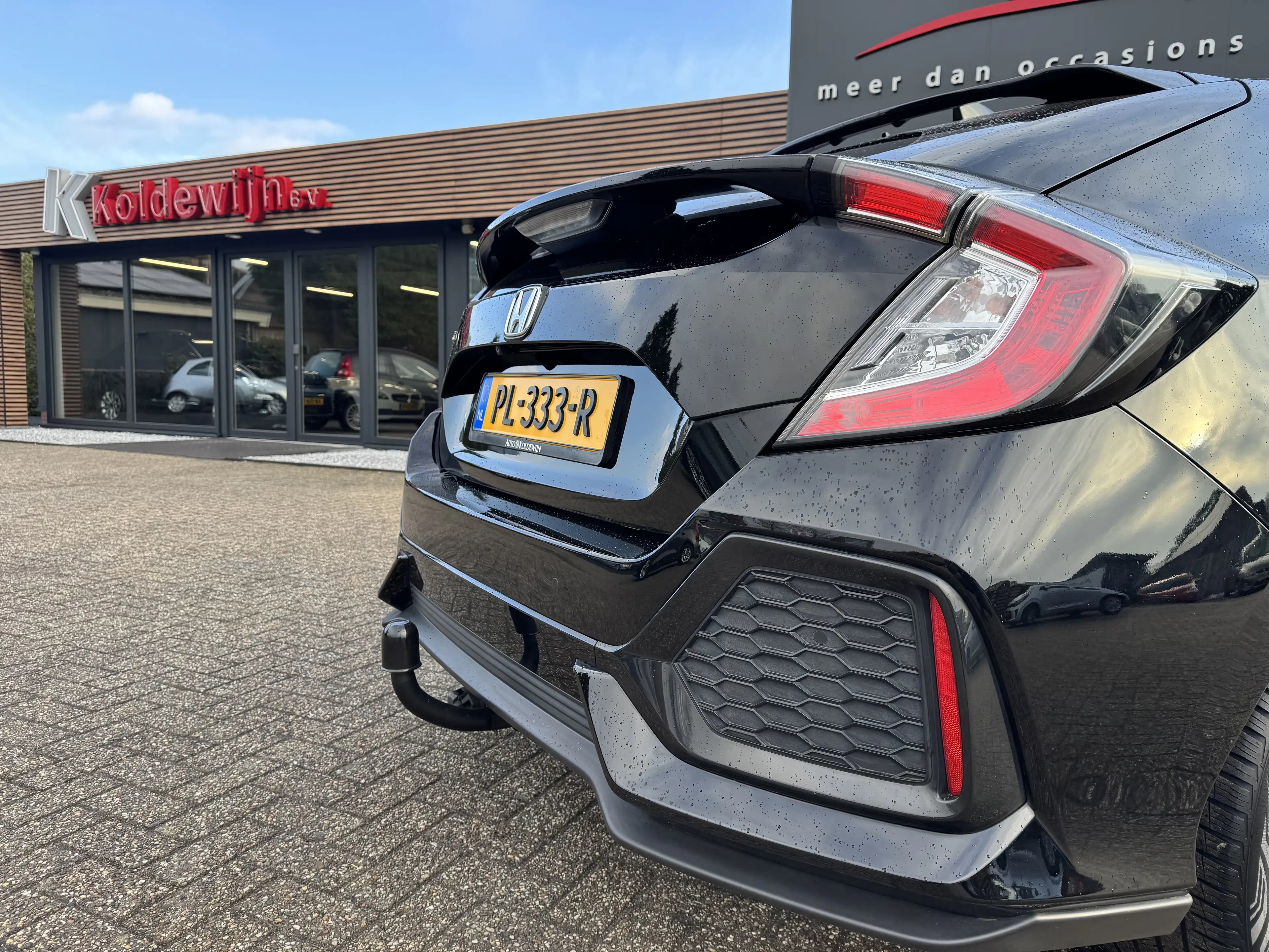Honda Civic 5dr Civic 1.0 i-VTEC Elegance Black Edition — photo 10