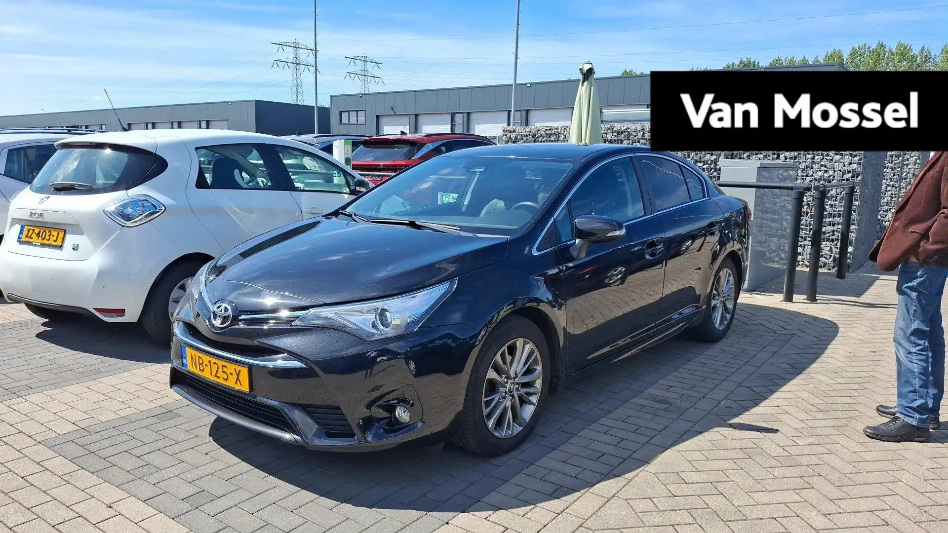 Toyota Avensis 1.8 VVT-i Executive | NAVIGATIE | CLIMATE CONTROL Noir - 1