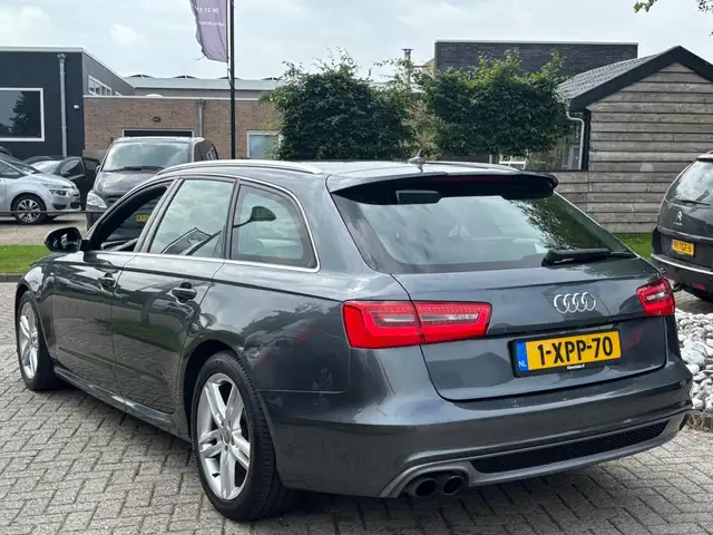 Audi A6 view 7