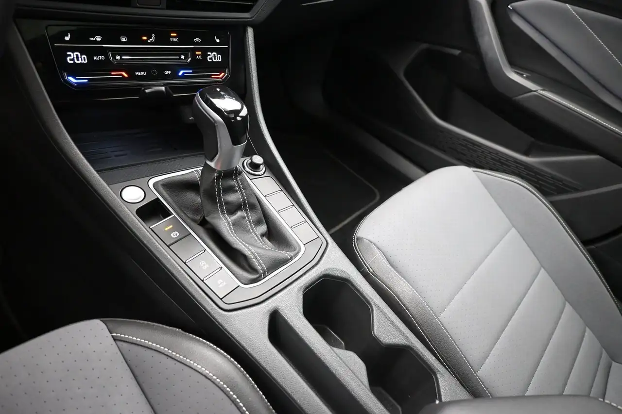 Volkswagen Jetta снимка Volkswagen Jetta
