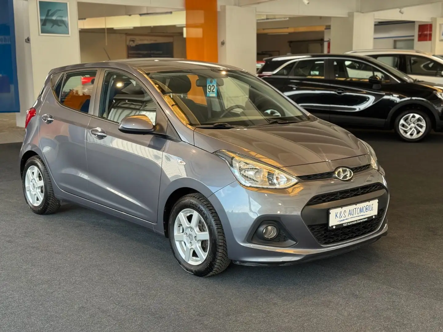 Hyundai i10 Classic*AUTOMATIK*KLIMA*AHK* Grau - 1